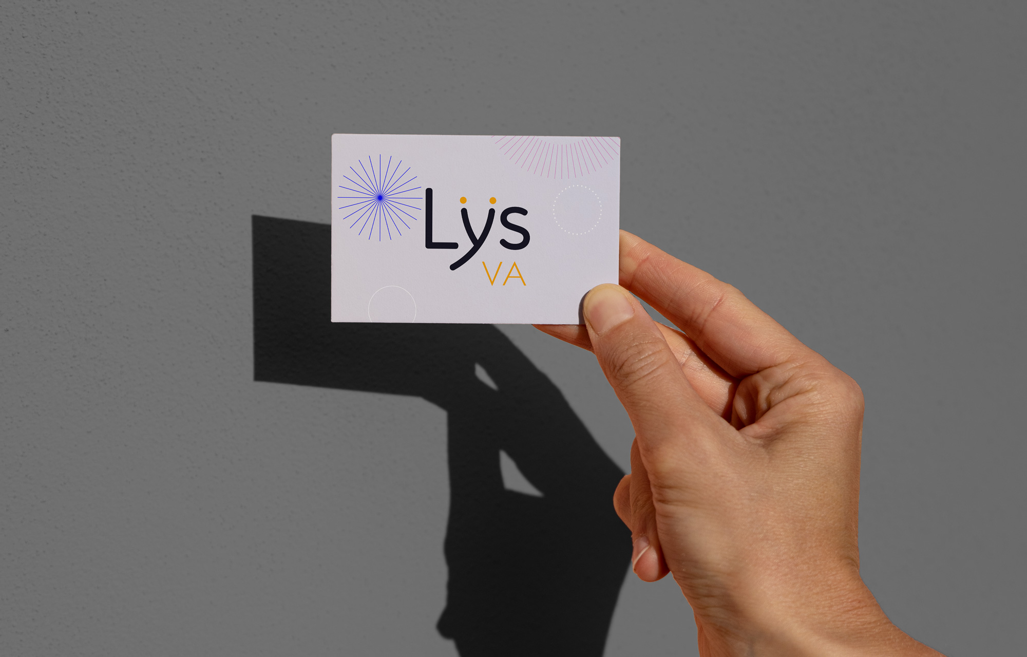 Visitenkartengestaltung für Lys, Virtuelle Assistentin